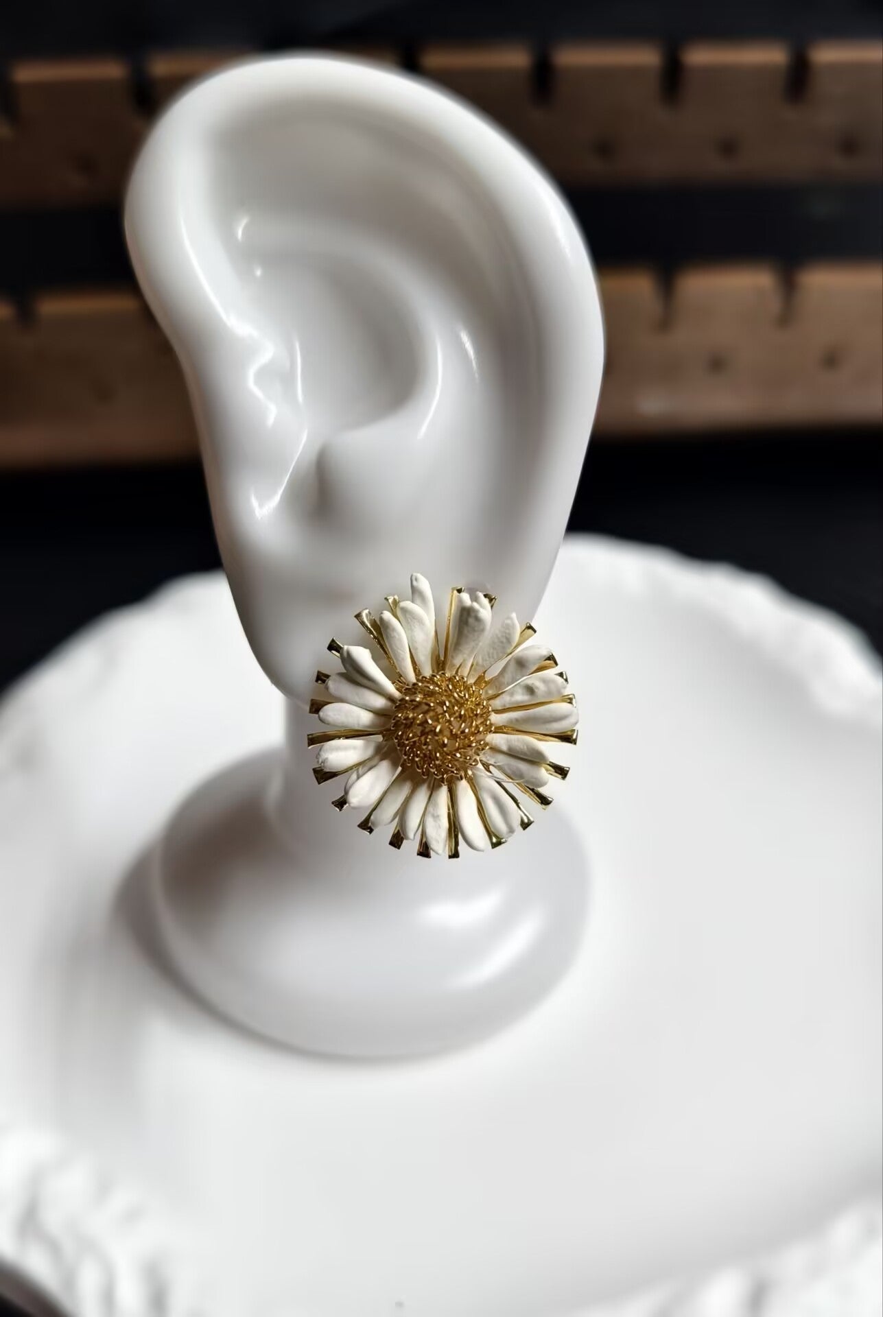 Pure White Daisy Gold Stud Earrings