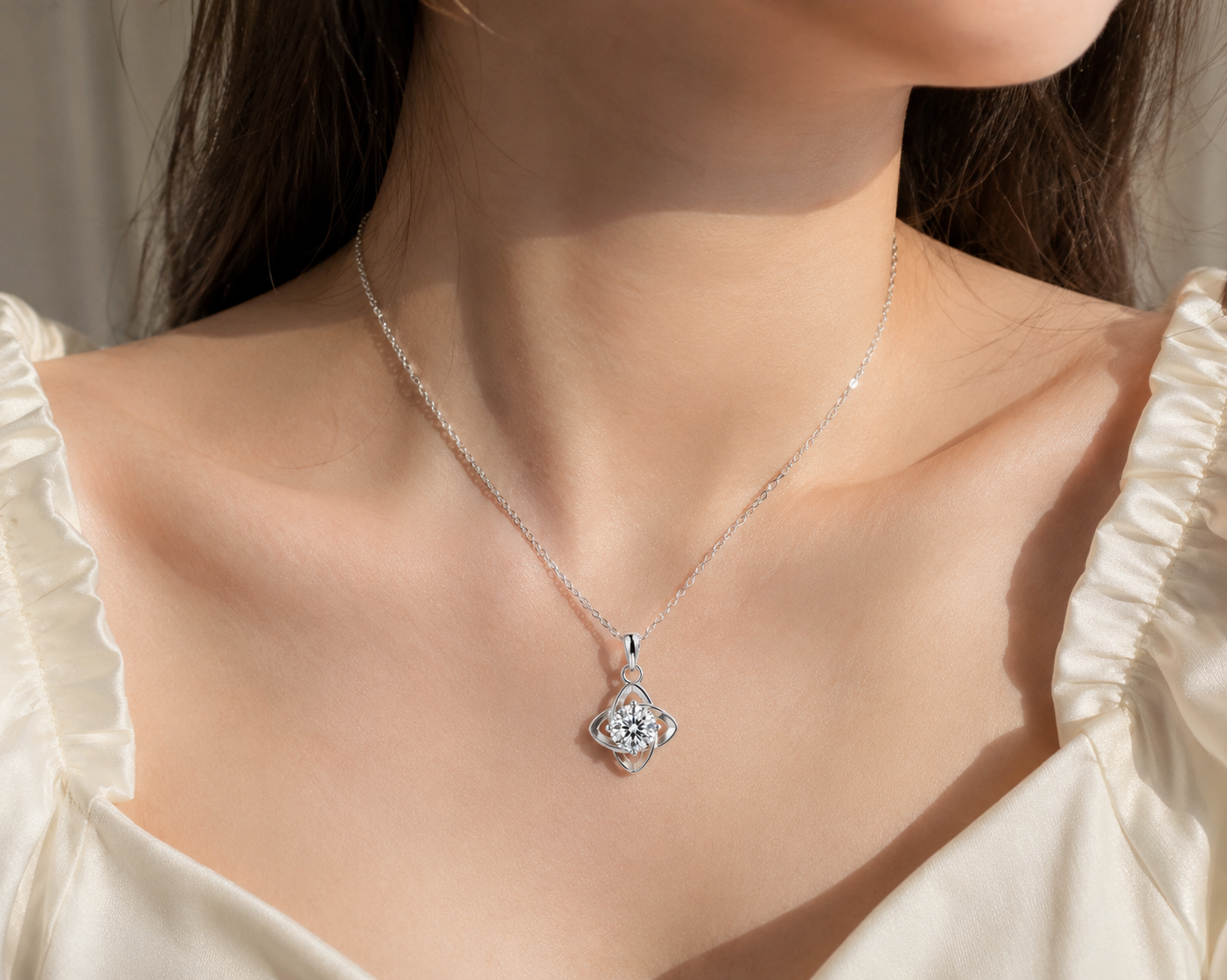 Nova Bloom Pendant